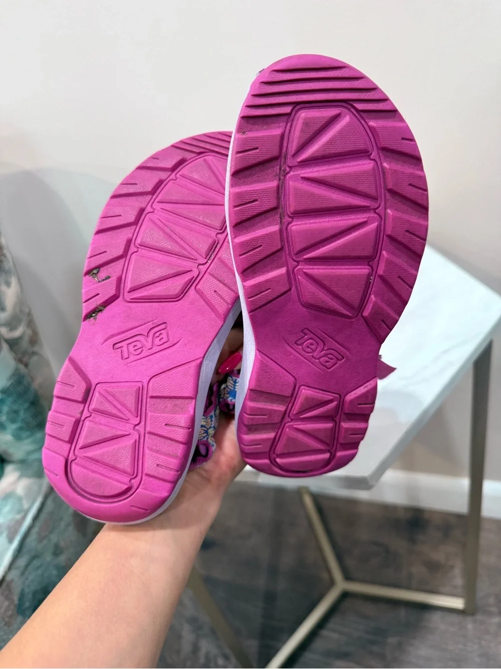 🔥Teva Kids Purple Strappy Sandals with Patterned Webbing Size 2 EC🔥